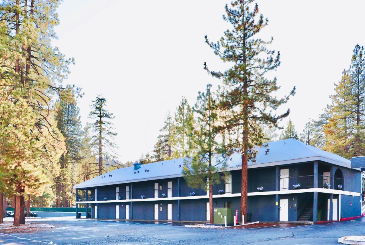 Travelodge By Wyndham Big Bear Lake Ca Buitenkant foto